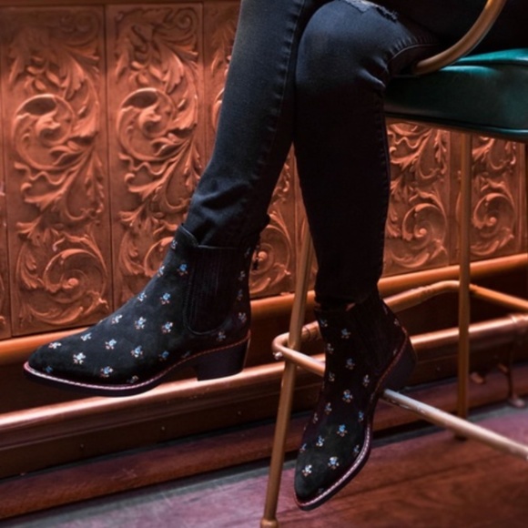 Coach - Embroidered Floral Bowery Chelsea Boot 🌸 - Picture 1 of 11